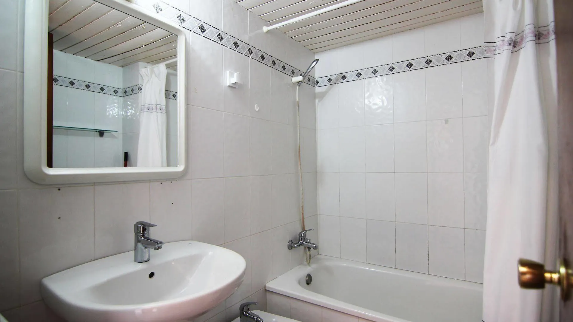 Apartamentos Zodiac 료렛 드 마르 아파트